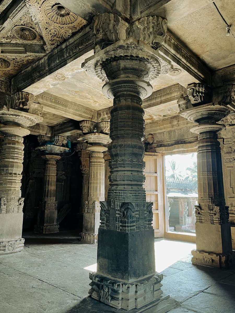 0xStardust's tweet photo. Lost in time.
Forgotten temples. https://t.co/TW424xtZex