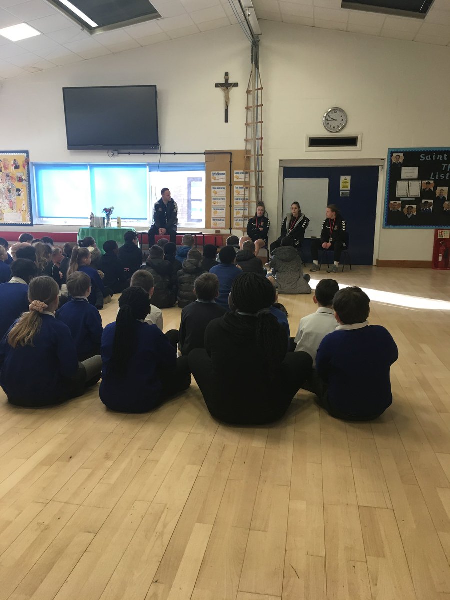 SchoolSportSpe1's tweet photo. A great morning yesterday with @NTFCWomen at @TGSNorthampton. We had Cesca, Eden and Izzy come and speak to KS2, breaking down barriers to participation. The ladies then joined in with our Year 6 girls for a kick-about! Thanks so much to @NTFC_CT for arranging the visit. https://t.co/n1R62xCXO6
