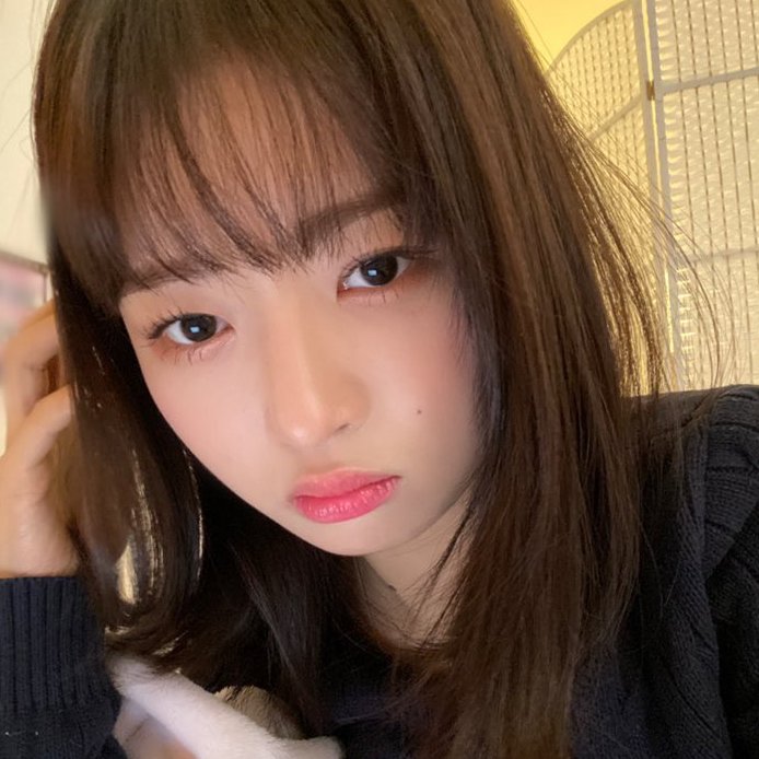 picsnaoirei's tweet photo. naoi rei from ive everyone https://t.co/yoRILvxpss