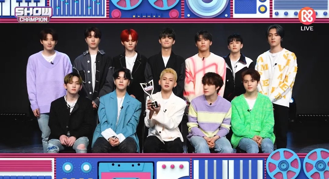 Giveaway for #TREASURE and #JIKJIN ‘s 1st win!

1 winner of Photobook random version

- like &amp; rt
- mbf 
- tag 2 of your teume moots!
- drop the  tags
<a href="/treasuremembers/">TREASURE</a>