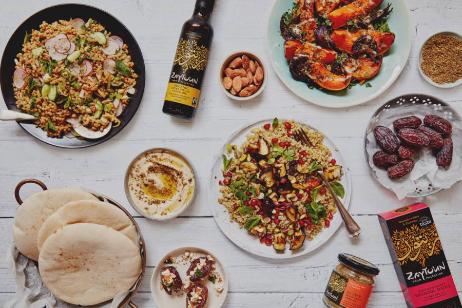 DundeeNablusTA's tweet photo. Heather Masoud from Zaytoun is joining us for Dundee Women's Festival 2022.  Zaytoun is a Community Interest Company bringing Palestinian products to sell in the UK.

Sun 6th March 2022 at 18::00.

Free, by Zoom, must register at https://t.co/tCgnfOPd9l https://t.co/QNZuOQE5DJ