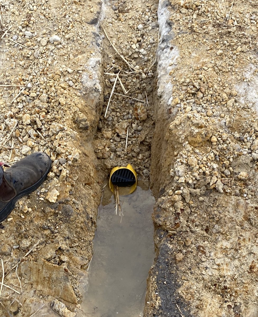 And just like that, the 2nd <a href="/Stirlings2Coast/">Stirlings to Coast Farmers</a> Sub Surface Drainage Demo layout is now fully mapped out, with a cracking layout implemented by Drainage Downunder. <a href="/KieranAllison3/">Kieran Allison</a> has even found the first bit of drained freshwater! 

Research supported by <a href="/theGRDC/">GRDC</a> #drainage #ausag