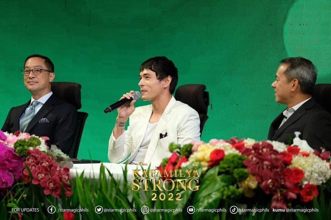 holaphofficial's tweet image. HOLA LOOK: More on ABS-CBN contract signing event today #KapamilyaStrong2022.

📸: Star Magic