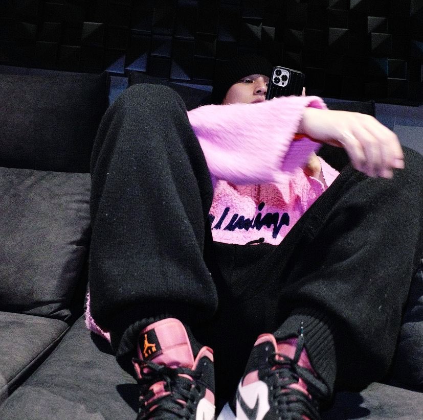 ㅤ                         
        
        tfc. 

ㅤㅤㅤㅤㅤ