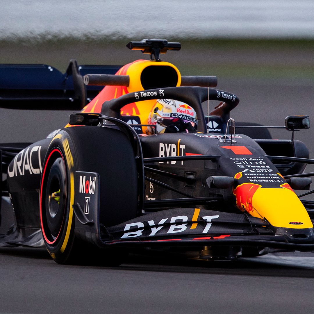 realiteit blok opvolger Max Verstappen test zijn nieuwe Formule 1-auto | NOS Jeugdjournaal