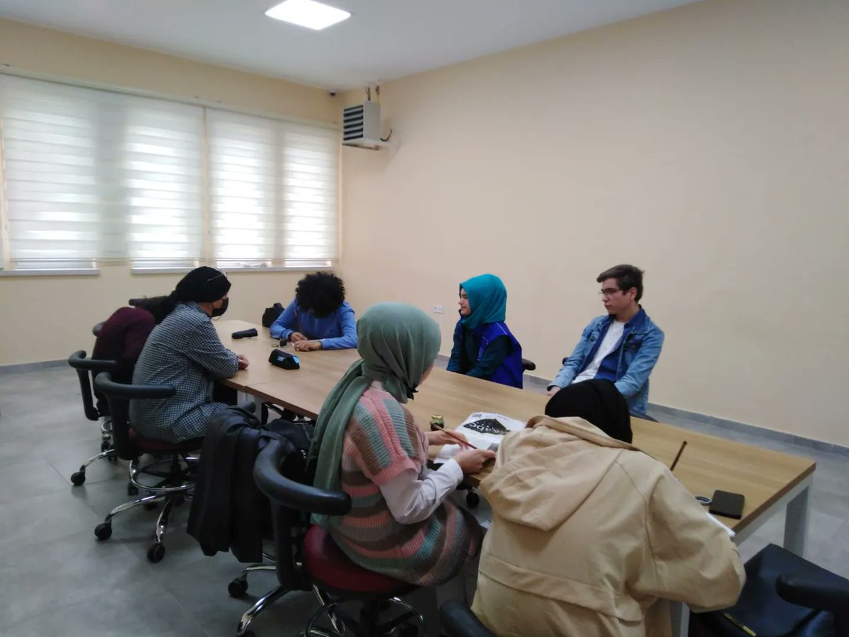 GSB_Talasgm's tweet photo. Sanatı icra edenler Genç Ofis'te buluşuyor 🤗
@kasapoglu
@gencliksporbak
#GSBGM
#TalasGm
#Erügençofis
#GençOfis https://t.co/PBXzRK50dd