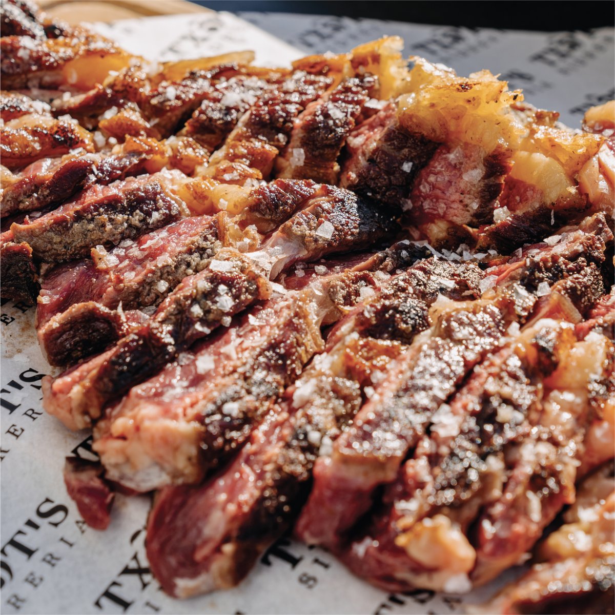 El nostre Menú Txuletón...🥩🤤 Només pensar-hi se'ns fa la boca aigua!⁣
⁣
Vens a dinar amb nosaltres? T'esperem😍⁣
⁣
#sidreriatxots #txots #menutxuleton #txuleton #txuletonalabrasa #happymoments #meatlovers