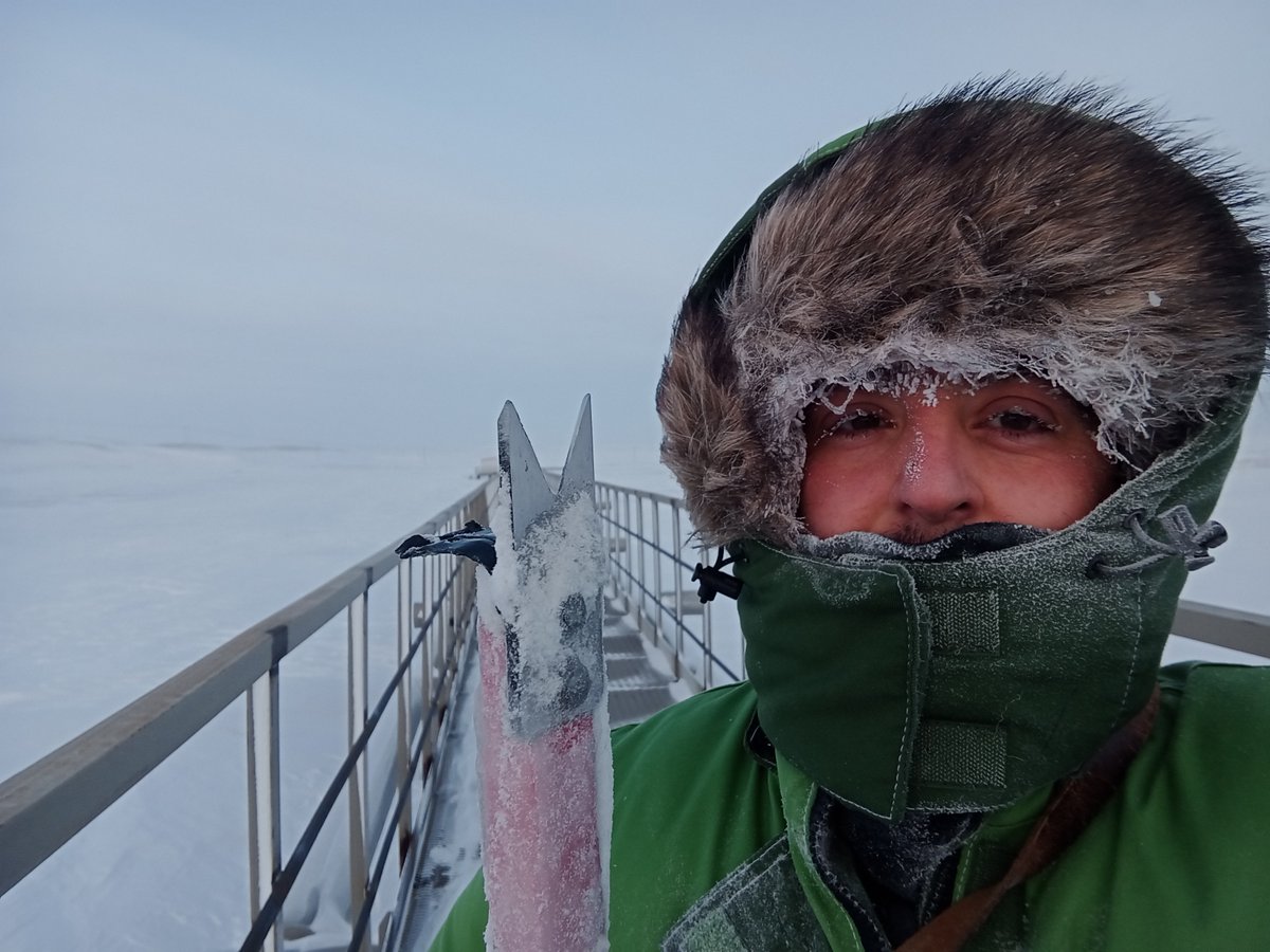 RusGeogPenza's tweet photo. "Побывать на Крайнем Севере, мне хотелось давно. Даже не знаю, в связи с чем возникло желание..., - такими словами начинает  рассказ о суровых арктических буднях Владимир Береснев, которым он захотел поделиться ко Дню защитника Отечества...
https://t.co/UHVvi7aw7M https://t.co/zLiLniuxA0