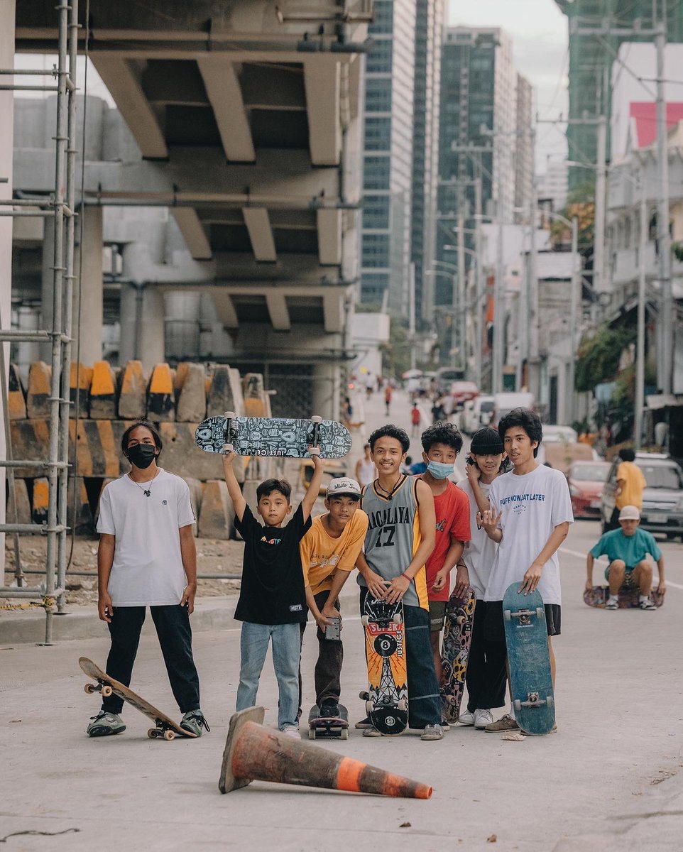 jilsonstiu's tweet photo. Taguig’s skate culture. We need skate parks to excel in this sport. https://t.co/uXoKqwJriS