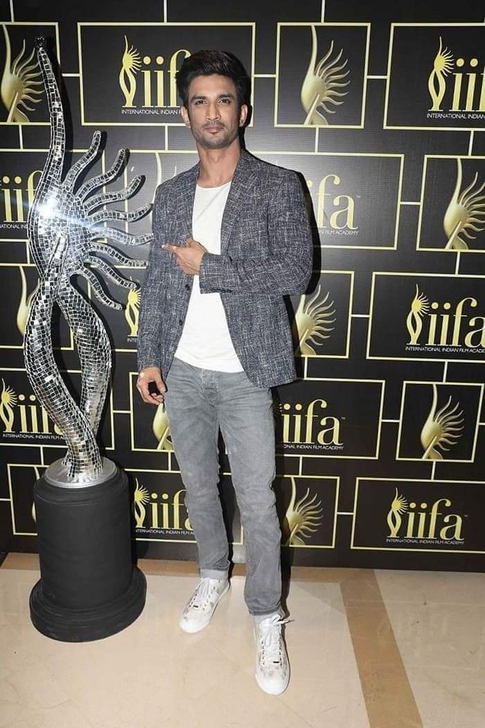 NehaT1923's tweet photo. #SushantSinghRajput𓃵 
G.O.A.T
Undoubtedly
Love you @itsSSR ❤️ https://t.co/wO326bY7K0