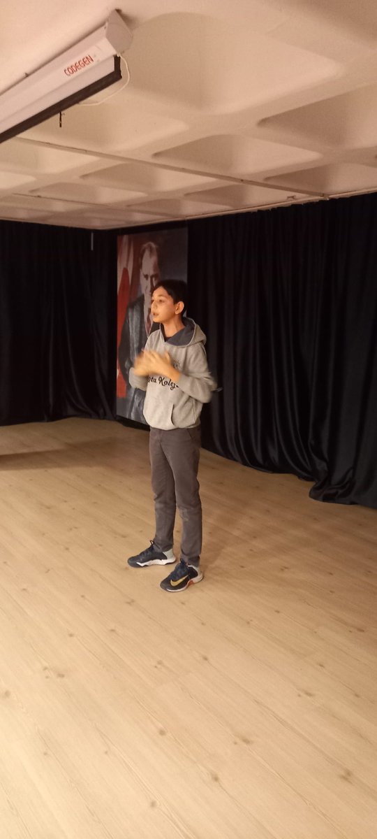 İlçemiz bünyesinde Resmi/Özel tüm eğitim kurumlarında öğrenim gören Ortaokul ve Lise öğrencilerine yönelik 'İstiklal Marşını Ezbere Güzel Okuma' yarışması yapıldı.Yarışmada dereceye giren tüm öğrencilerimizi tebrik ederiz.👏👏<a href="/izmir_ilmem/">İzmir İl Milli Eğitim Müdürlüğü</a> <a href="/MucahitYentur/">Murat Mücahit Yentür</a> <a href="/AliMusaBina/">Ali Musa Bina🇹🇷</a>