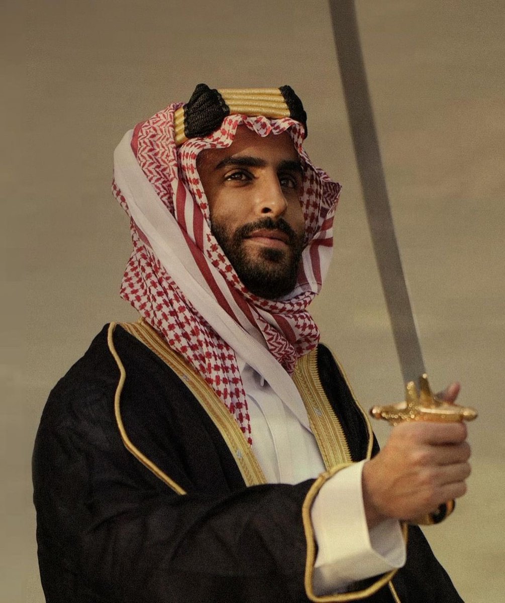 ليت امس ينعاد كل يوم 
والله من احلى الاعياد و الناس مبسوطة ومحد منفس ولا شفت مناظر سيئة الكل يحتفل بااحترام اول مره اشوف الشعب بذي الفرحة 😂 البنات فازوا بالبراقع والشباب فازوا بعقال المؤسس #يوم_التاسيس