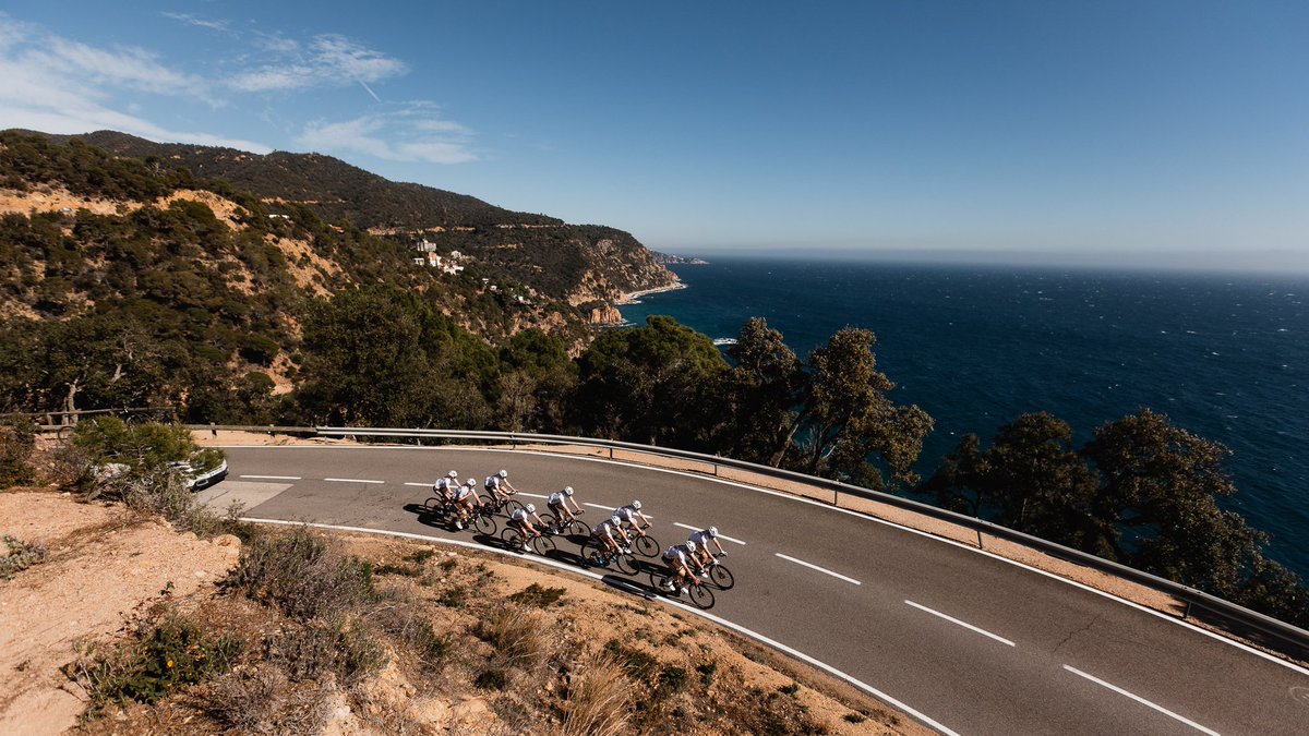 decathloncmacgm's tweet photo. Nos @AG2RCITROENU19 ont peaufiné leur préparation en Espagne avant la 1ère course dimanche.
Bonne saison les gars ✊ !

Our @AG2RCITROENU19 finished their preparation in Spain before the 1st race of the season, on Sunday. 
Let's race boys ✊!

#AG2RCITROËNTEAM - © Gus Sev https://t.co/wW2zlsCQpK