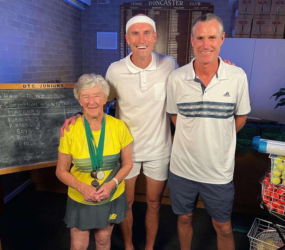 The Front Bar - Gather Round show tonight! tweet media