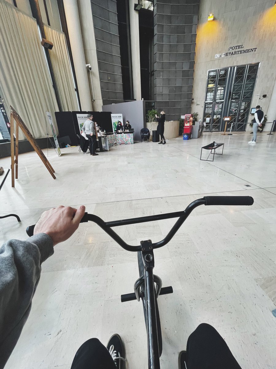 jeanbulhon's tweet photo. Office of the day ! Full day of shows for @Departement63 #bmxshow https://t.co/tlZE9K9MqL