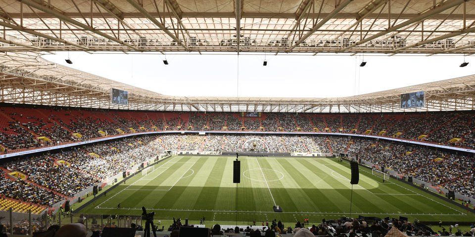 After #AFCON2021  glory, Senegal ushers in world-class stadium. The new 50,000 capacity stadium was built in just 18 at a cost of 156 billion CFA francs (US$270 million). They don't have big enough mouths in Senegal down where the stadium would have disappeared?🤣🤣🤣