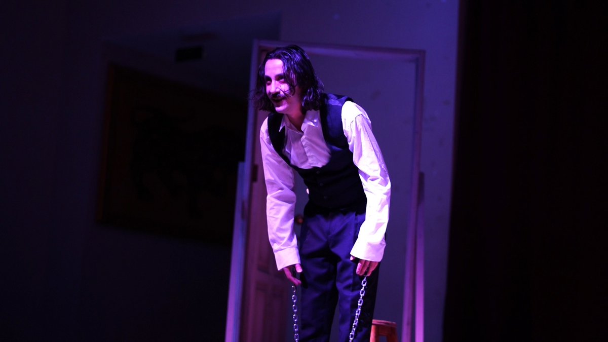 Vicdan'ın kalbinde vicdan arayışı...

"P. Davası" #Ankara da

Biletler için; 05368208150
Aralık Sahne Gişesi
Ve
biletix.com/etkinlik/1UU09…

#tiyatroiyidir #tiyatro #Ankara #etkinlik #sahneankara #sahne #çankaya