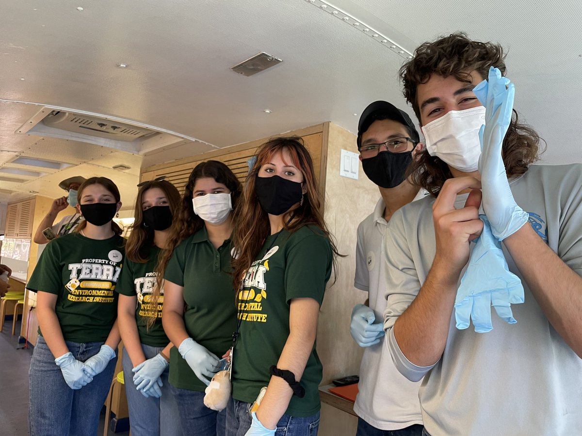 OrchidSTEMLab's tweet photo. Exploring Environmental Careers today @FairchildGarden @FairchdChallnge in full swing! @TerraWolves learning about @millionorchid https://t.co/02brOwrgT5