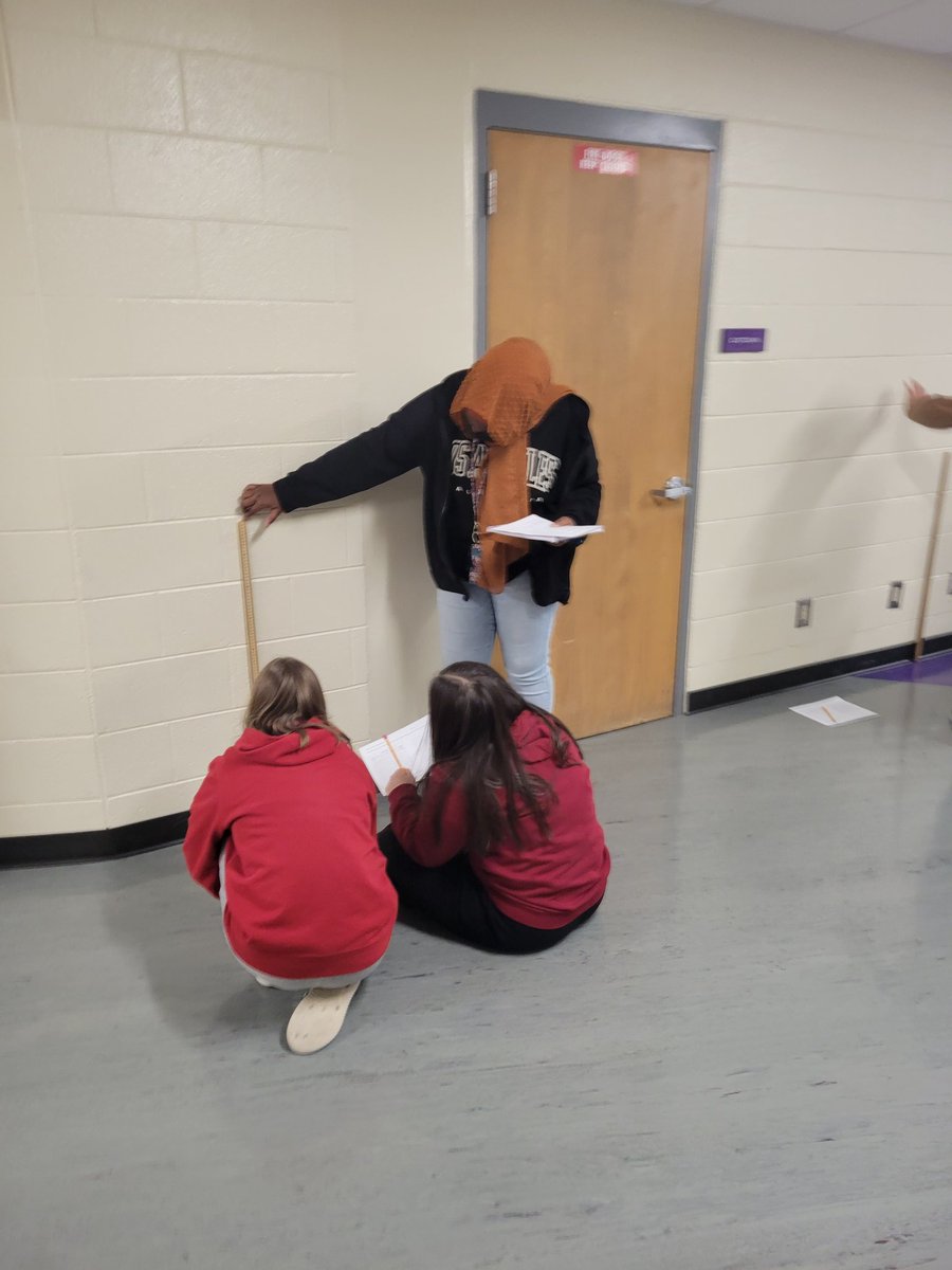 MrsRood204's tweet photo. Collecting data!  #barrmiddle #cca #cpm https://t.co/JEHiKapjpo