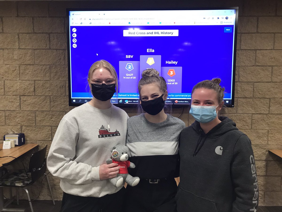 SuperiorDanW's tweet photo. Great to be working with students from @StScholastica for their community day as part of the @mnredcross - teaching hands-only CPR and principles of International Humanitarian Law. The three Kahoot winners from the morning session below! #SaintRiseUp #SaintsDo https://t.co/LGy5WoBYOT