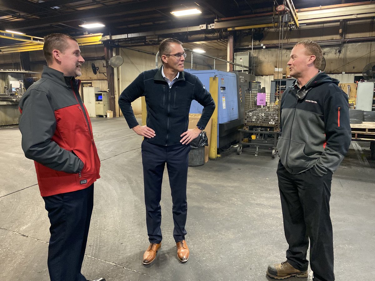 RepFeenstra's tweet photo. A few weeks ago, I had the opportunity to tour Unverferth Manufacturing in Shell Rock. They’ve been in operation since 1948 &amp; build everything from grain carts to fertilizer applicators. A great #IA04 business that serves our farmers &amp; employs hundreds of workers. #39CountyTour https://t.co/GgHYFWxuEk