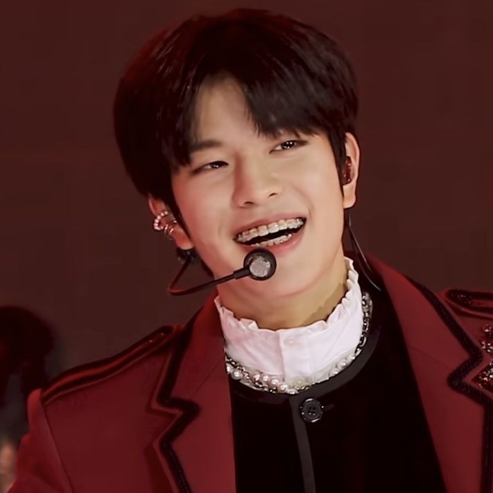 skzrvz's tweet photo. kim seungmin has the most beautiful smile!! https://t.co/ihQkudVR8x