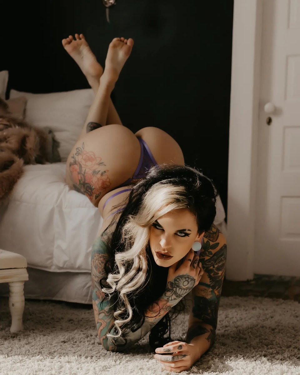 #WCW Hottest wife ever. Can't change my mind.