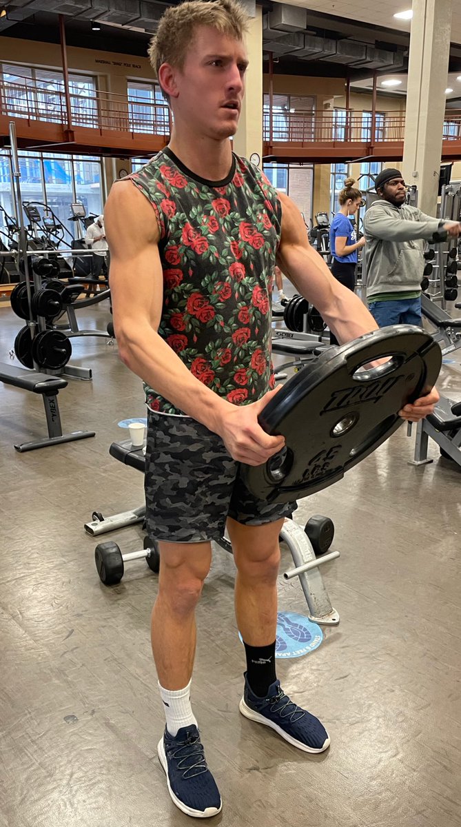 forrestmatlock's tweet photo. 🌹 https://t.co/OgPoAihyvQ
