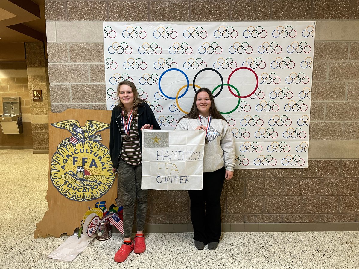 HHSMarines's tweet photo. GREAT job girls.  FFA alive and well at Hamilton!
Dory- 3rd place in Food Science, 3rd place in Animal Science Demo
Alayna- 3rd place FFA quiz bowl https://t.co/cBmOEqSOiH
