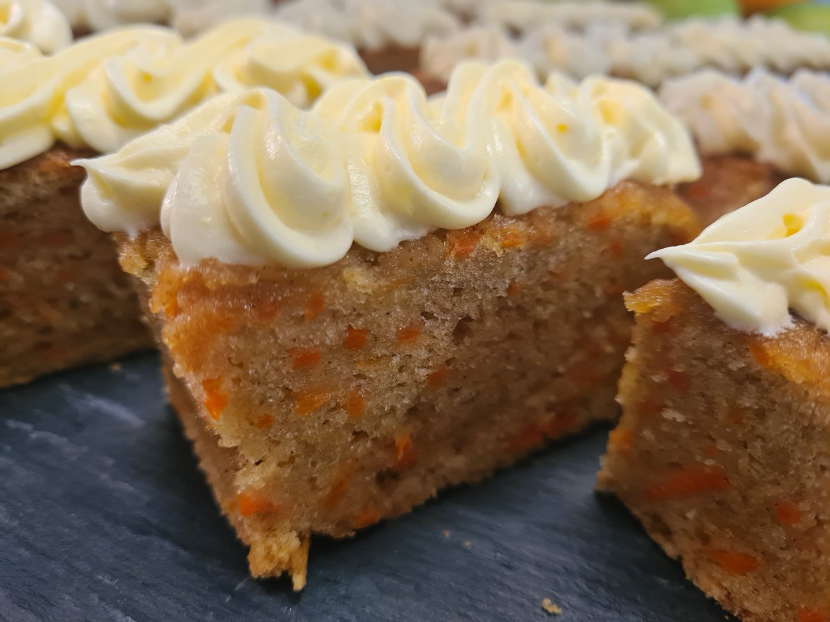 PangCollFood's tweet photo. Delicious lunchtime food. Lasagne, Mackerel salad, carrot cake and a cheeky chocolate mousse #yum @HolroydHowe @PangbourneColl @NSkevington75 @GaryFox88 https://t.co/IcXdU1Dr9e