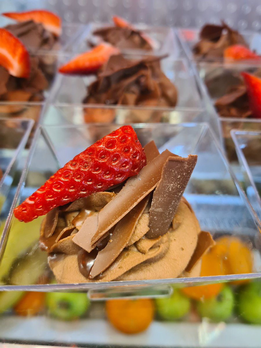 PangCollFood's tweet photo. Delicious lunchtime food. Lasagne, Mackerel salad, carrot cake and a cheeky chocolate mousse #yum @HolroydHowe @PangbourneColl @NSkevington75 @GaryFox88 https://t.co/IcXdU1Dr9e