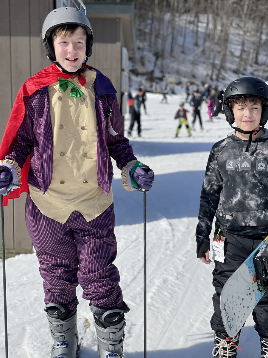 WyomingCSD's tweet photo. What a great day for Wyoming Ski Club to hit the slopes!  #wyomingproud https://t.co/joLtMdxFzM