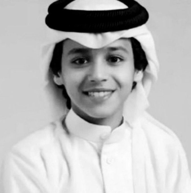 اللهم اغفر له وارحمه، وأسكنه فسيح جنّاتك، وتجاوز عنه، وألهم أهله وذويه وأحبابه الصبر والسلوان،
وإنّا للهِ وإنَّا إليه رَاجعُون.
#شبل_يام
#حسين_العجمي