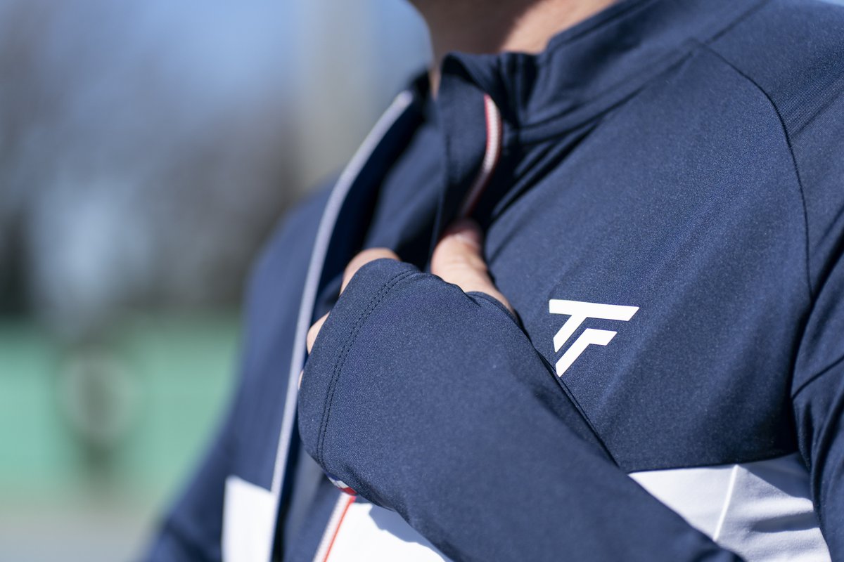 tecnifibre's tweet photo. The Tech Jacket is very lightweight, stretchy and breathable ✅

It is the perfect product to be worn on the court for warm-ups and training sessions 🔥

Available for women and men 👌
#FightSmart
📸 Sindy Thomas https://t.co/tisdQ329jt