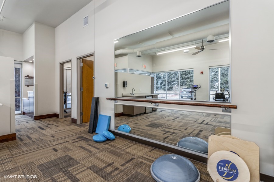 TheIowaClinic's tweet photo. We are excited to celebrate the opening of The Iowa Clinic Physical Therapy – Johnston today! The Clinic offers three PTs who are now accepting new patients, including self-referrals. Call 515.875.9706 or visit our website to schedule your appointment.
https://t.co/vTitlBRdJh https://t.co/siyhy1FpcX