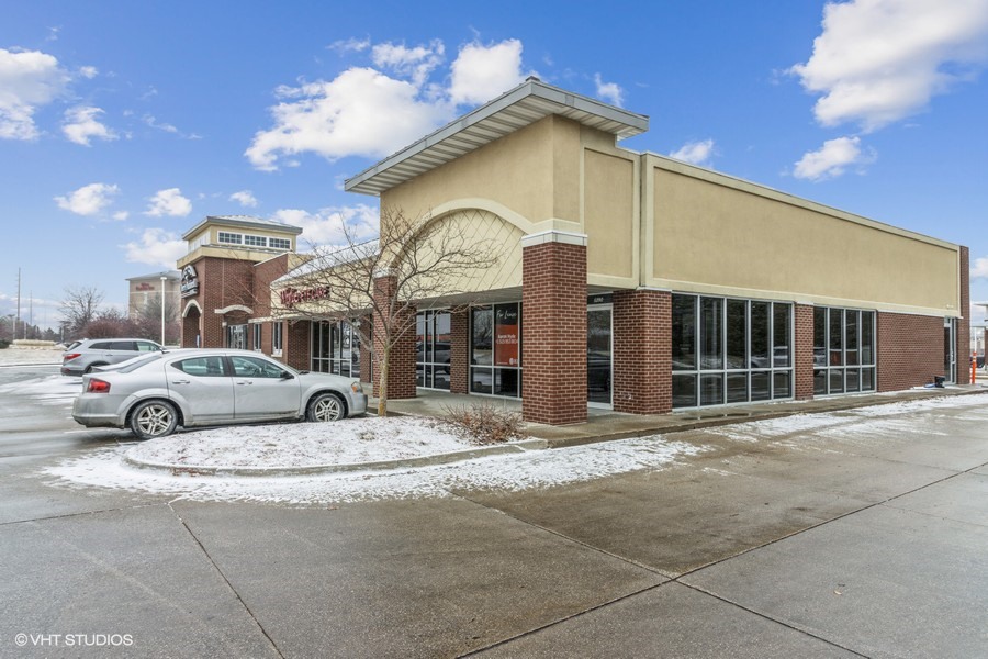 TheIowaClinic's tweet photo. We are excited to celebrate the opening of The Iowa Clinic Physical Therapy – Johnston today! The Clinic offers three PTs who are now accepting new patients, including self-referrals. Call 515.875.9706 or visit our website to schedule your appointment.
https://t.co/vTitlBRdJh https://t.co/siyhy1FpcX