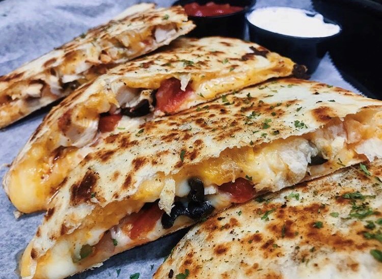 BootleggersTroy's tweet photo. Start with our quesadillas😉
All-natural white or wheat ﬂour tortillas loaded with a blend of cheeses, jalapeños, onions, tomatoes, and black olives😋😍
.
🍽️Open for Indoor Dining
.
#BootleggersOnBroadway #Bootleggers #TroyNY #TroyEats #NYBeer #NYFoodie #Foodie https://t.co/9c5XYeQZva