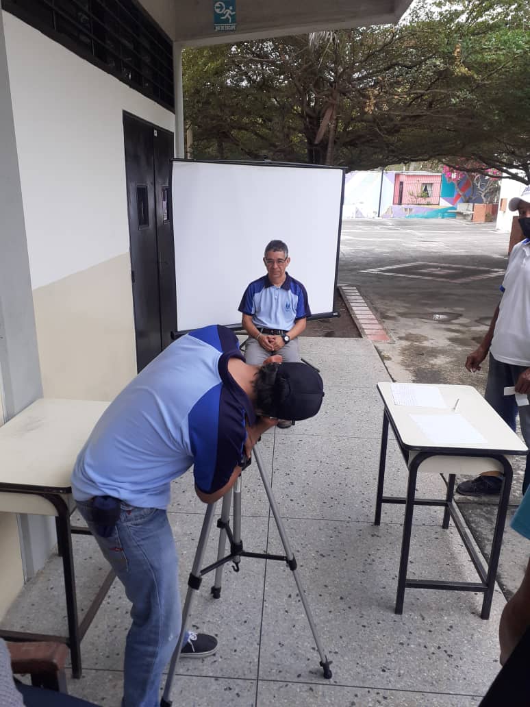 MedozaWullian's tweet photo. #Hoy en la @uney_oficial inicia proceso de carnetización de la comunidad universitaria. Gracias al apoyo de la unidad de audiovisuales y @yeikogomez y @SibceUney Adelante! @NicolasMaduro @TibisayLucena8 @JLEONYARA @arbolve @yeikogomez @AbgManuel @ABGCACAM @PrensaUney https://t.co/NqEjORGlX9
