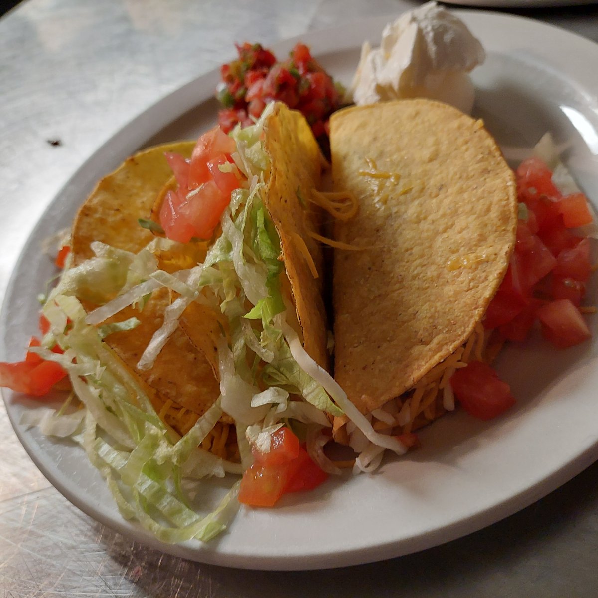 pressgrill's tweet photo. TACOS and CHICKEN PHILLY are the specials, and between them and our regular menu offerings, you have many routes which may be pursued in obtaining good eats. Our kitchen goes from lunch 'TIL 12 AM, so stop down and eat, or call 298-1014 for CARRYOUT W/ BEER, WINE + COCKTAILS..! https://t.co/W4dDDE50ch