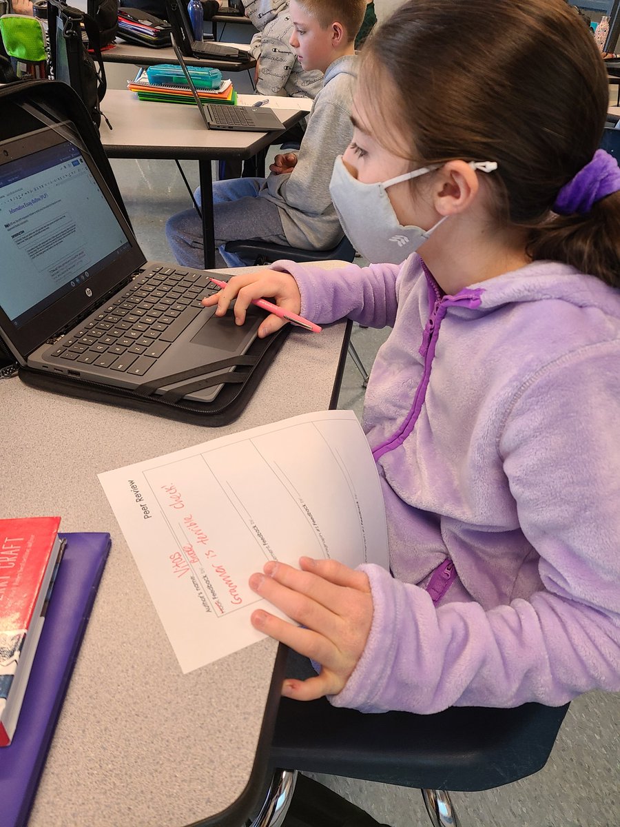 CorushMara's tweet photo. Speed Dating...I mean Speed Editing. It not only helps to receive feedback for your own writing, but it also helps to read other peers' informative essays. #become1 #mentortexts #writingcanbefun #peerediting @HawthornMSS @District_73 @ms_dounis https://t.co/Brs4bD2LLo