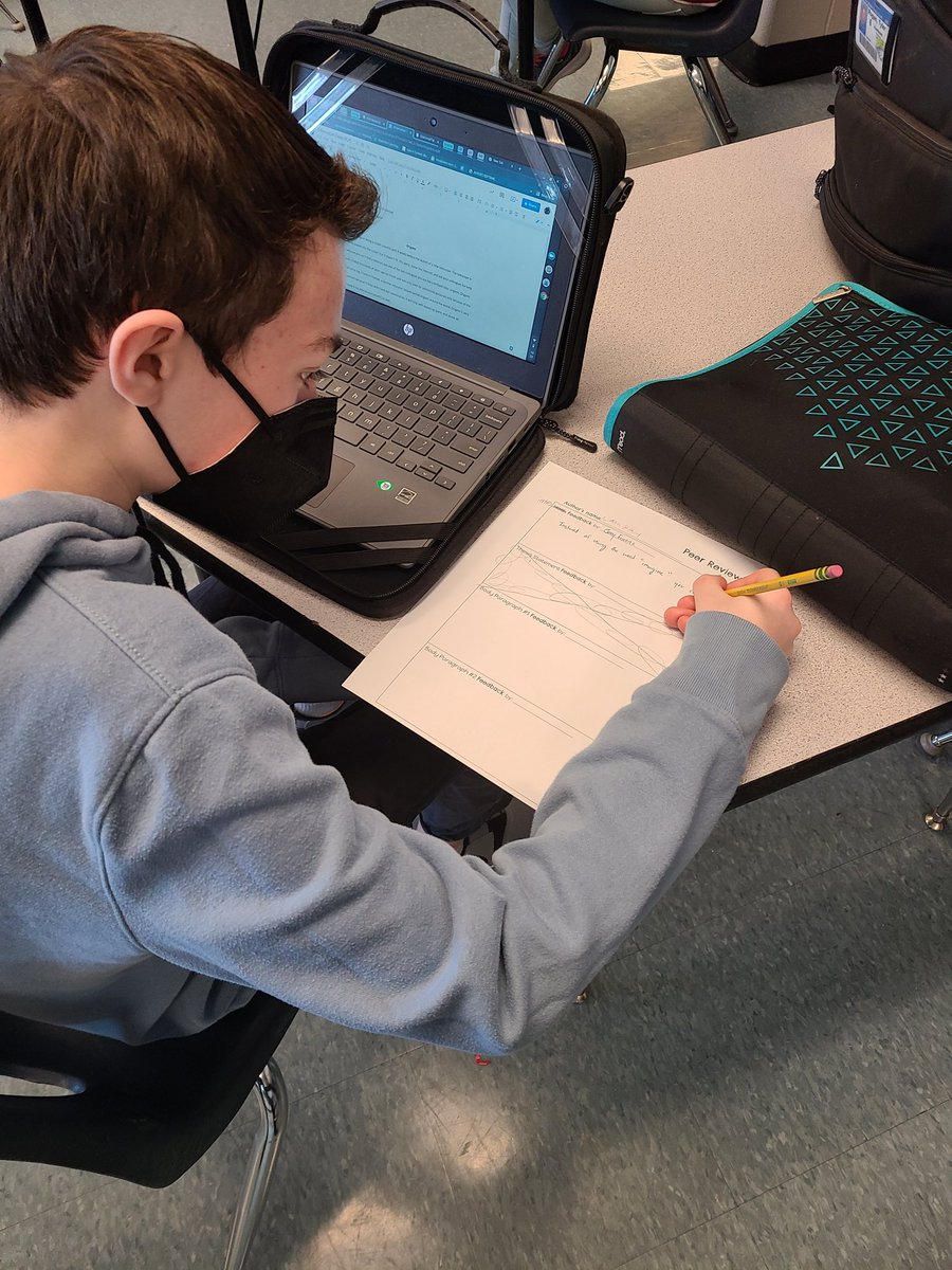 CorushMara's tweet photo. Speed Dating...I mean Speed Editing. It not only helps to receive feedback for your own writing, but it also helps to read other peers' informative essays. #become1 #mentortexts #writingcanbefun #peerediting @HawthornMSS @District_73 @ms_dounis https://t.co/Brs4bD2LLo