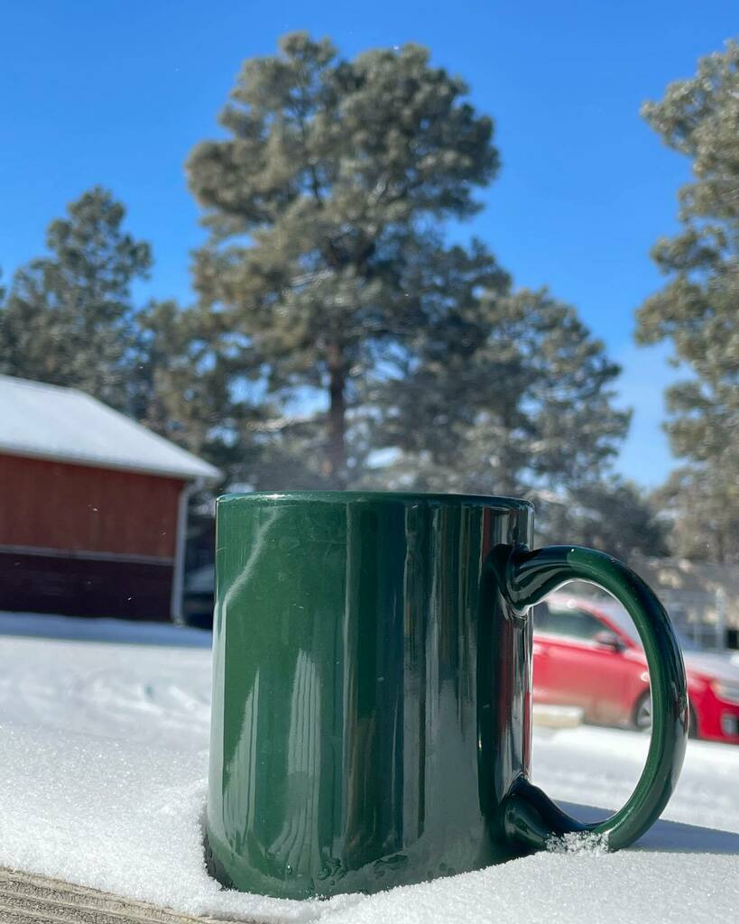 rnrcoffeecafe's tweet photo. My coffee got cold while trying to stage this shot. Iced coffee anyone? 🤔
#freakingcold https://t.co/EwEtFm4JGW https://t.co/2AwKVI5C3u