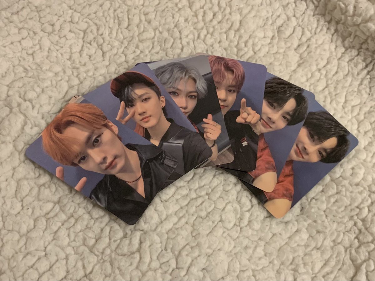 PURRFECTLINO's tweet photo. #staybesidehhjxGO 

That was hell of a wait but my WithFans pulls are finally here. Thank you @staybesidehhj ♡

P.S. I can trade Felix, Changbin, Seungmin &amp; Jeongin to missing Lee Know GO生 or IN生 pob’s https://t.co/SVEW9ZGm2V
