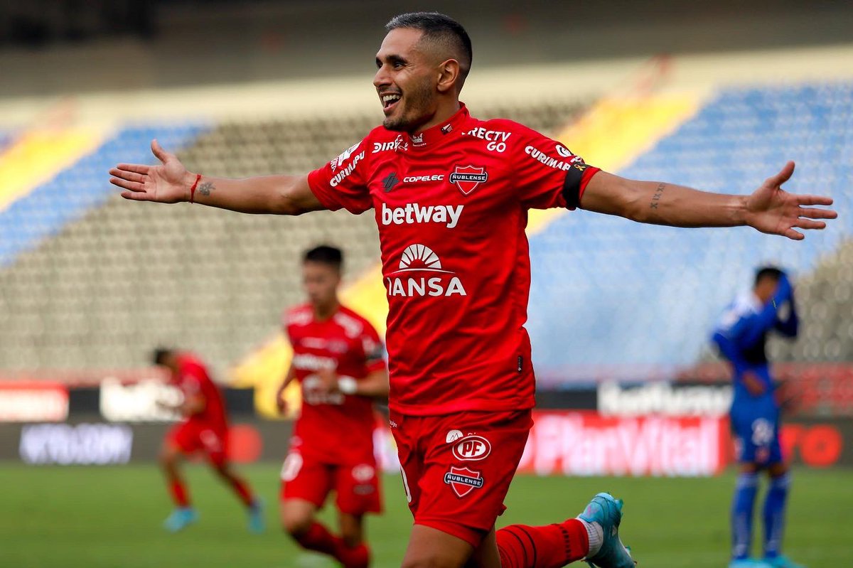 fedemateos20's tweet photo. Lindo triunfo contra la U, vamos ñublense 👹🇨🇱🇦🇷 https://t.co/3BYvOi3vvj