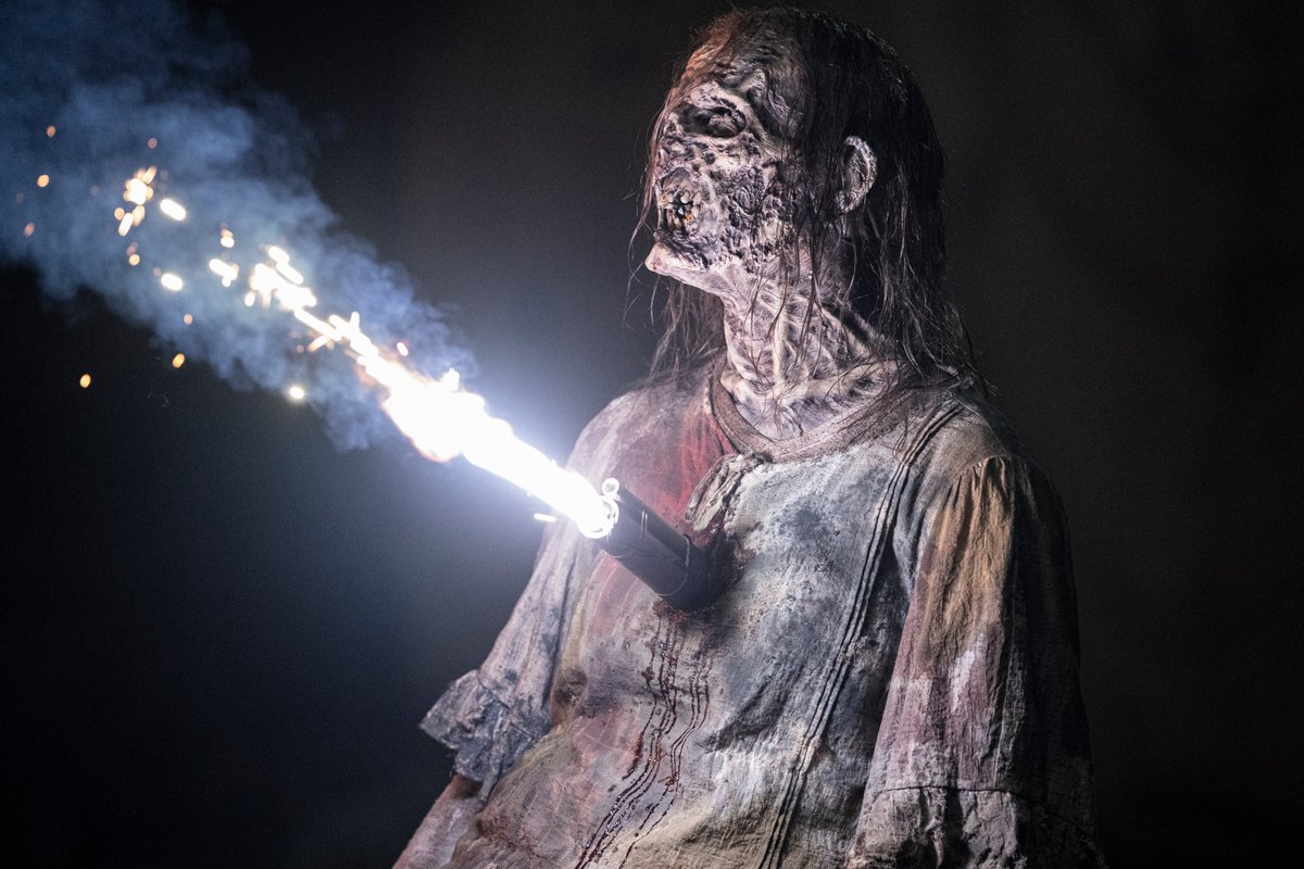 WalkingDead_AMC's tweet photo. Did you miss the EPIC return of #TWD? Catch up on the return of #TWD On Demand or stream it on @AMCPlus. 

Start your free 7-Day trial here: https://t.co/5wNkz27sDM https://t.co/O6T5oEnGKj
