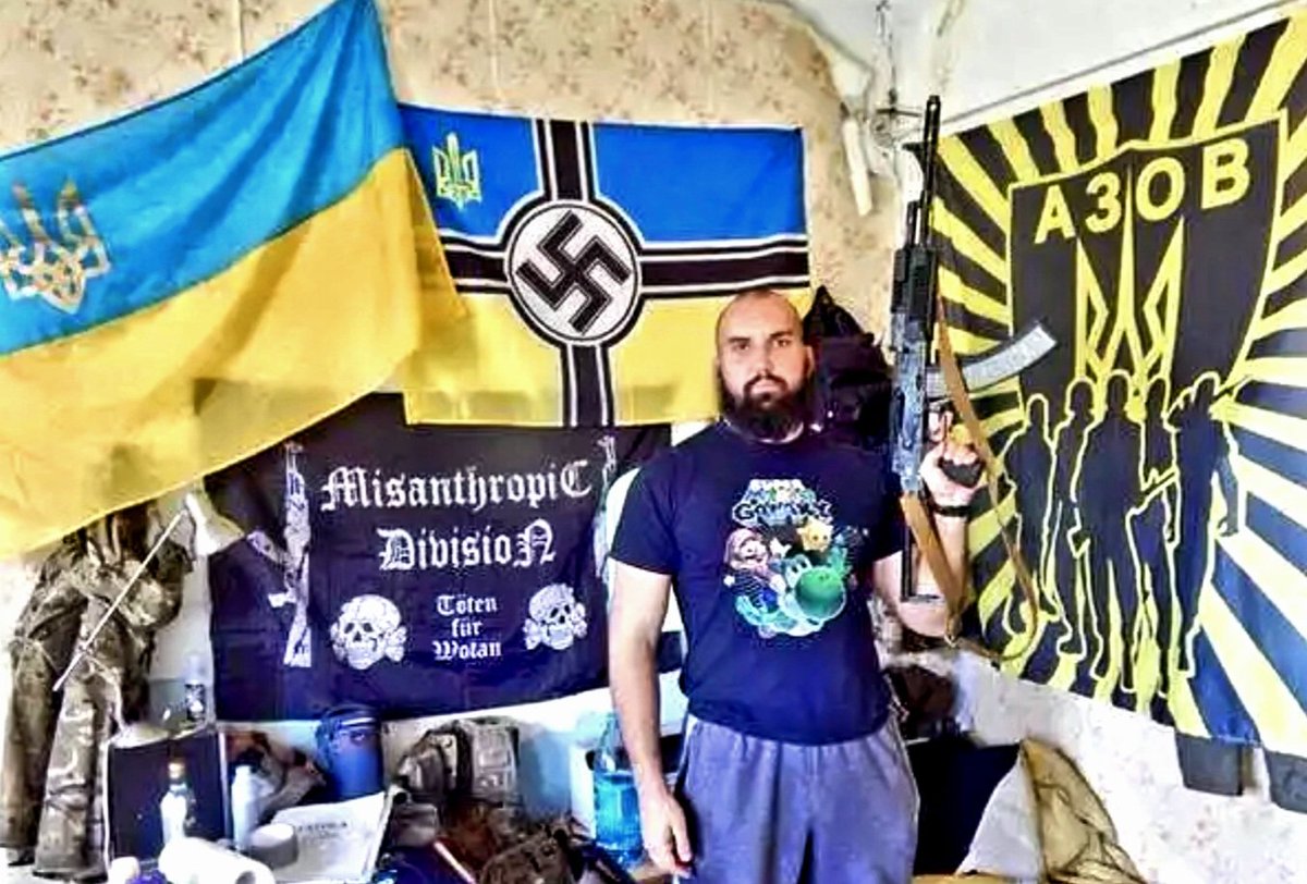 Les nazis ukrainiens enrôlent même les enfants pour la guerre FMS82HlWUAcFuEi