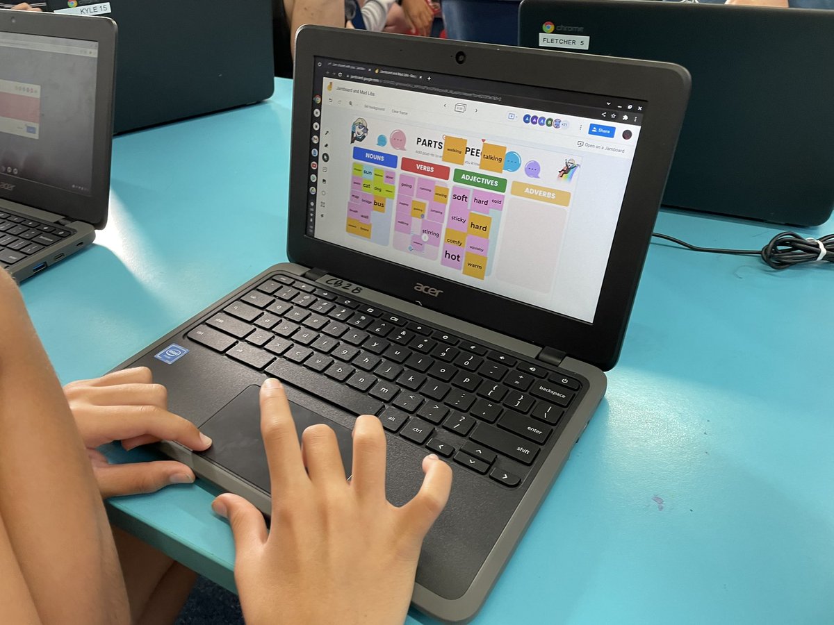 KellyKenyon15's tweet photo. Fantastic unplugged coding and introducing Jamboard sessions in classes for the last 3 days. Students at Sandspit picked up new concepts quickly and enthusiastically, such a pleasure to be in classes helping With the DTC. @Usingtechbetter #utbbehindthescenes https://t.co/attKk6zROY