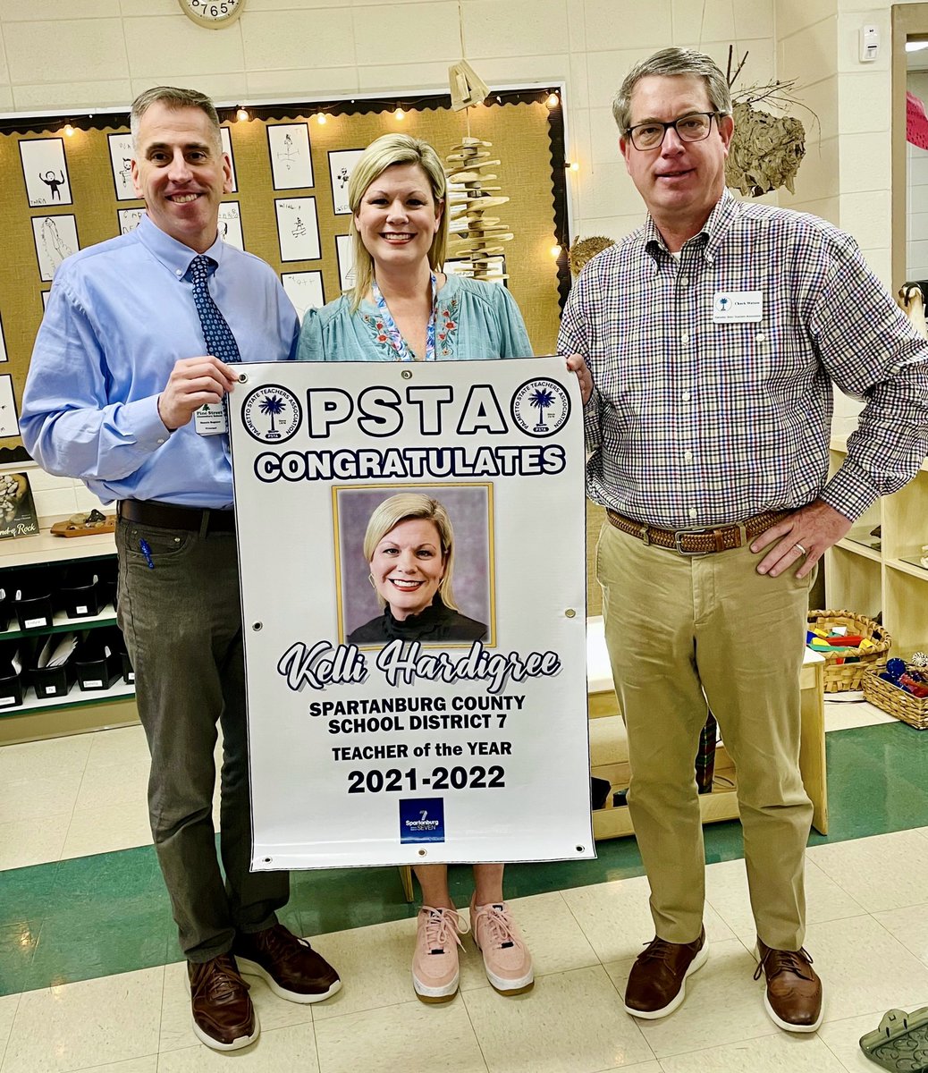 A nice visit from Mr. Chuck Watson for our very PSS &amp; D7 Teacher of the Year!!
<a href="/PSS_D7/">Pine Street School</a> @SchoolDistrict7 <a href="/PSTANews/">Palmetto State Teachers Association</a> <a href="/DenReg71/">Dennis Regnier</a> <a href="/KelliHardigree/">Kelli Hardigree</a> #ForeverPine! 🌲💚🌲