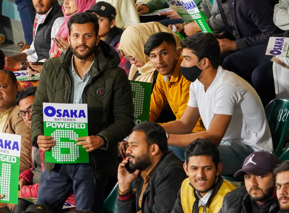 brighto_sports's tweet photo. How are you watching the Qualifier match? Send us your pictures with #BrightoDigitalFan
#LQvMS #HBLPSL7 #LevelHai https://t.co/tF8Hsi6pEJ