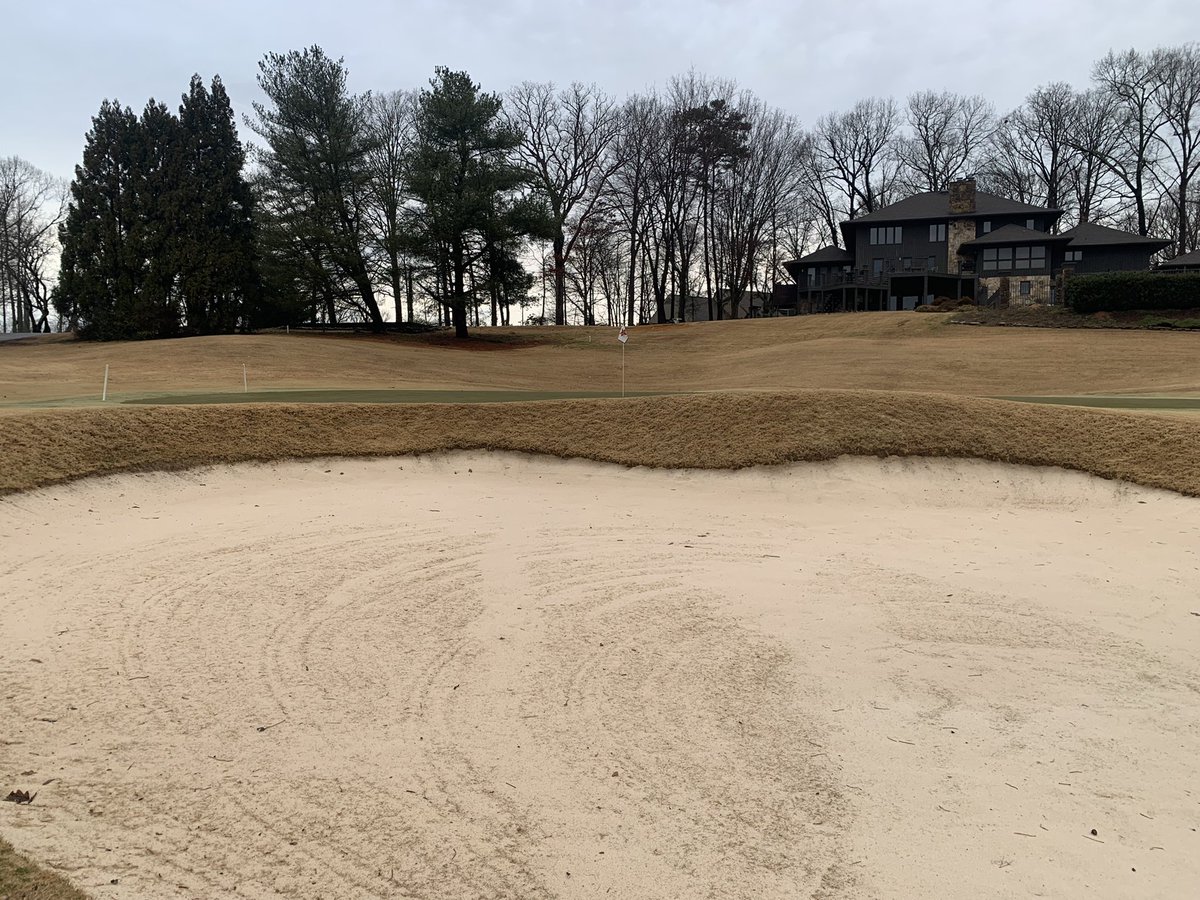 fdccagronomy's tweet photo. Same hole and same amount of rain (3 inches) Old Non-capillary bunker vs. New Capillary bunker. 25 minute prep time vs. 3 minute prep time. https://t.co/wbzCz9umAs